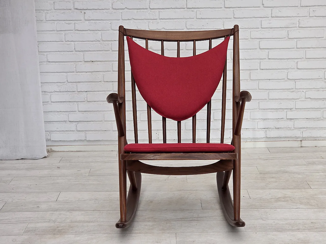 1960s Danish rocking chair by Frank Reenskaug, model 182. 12