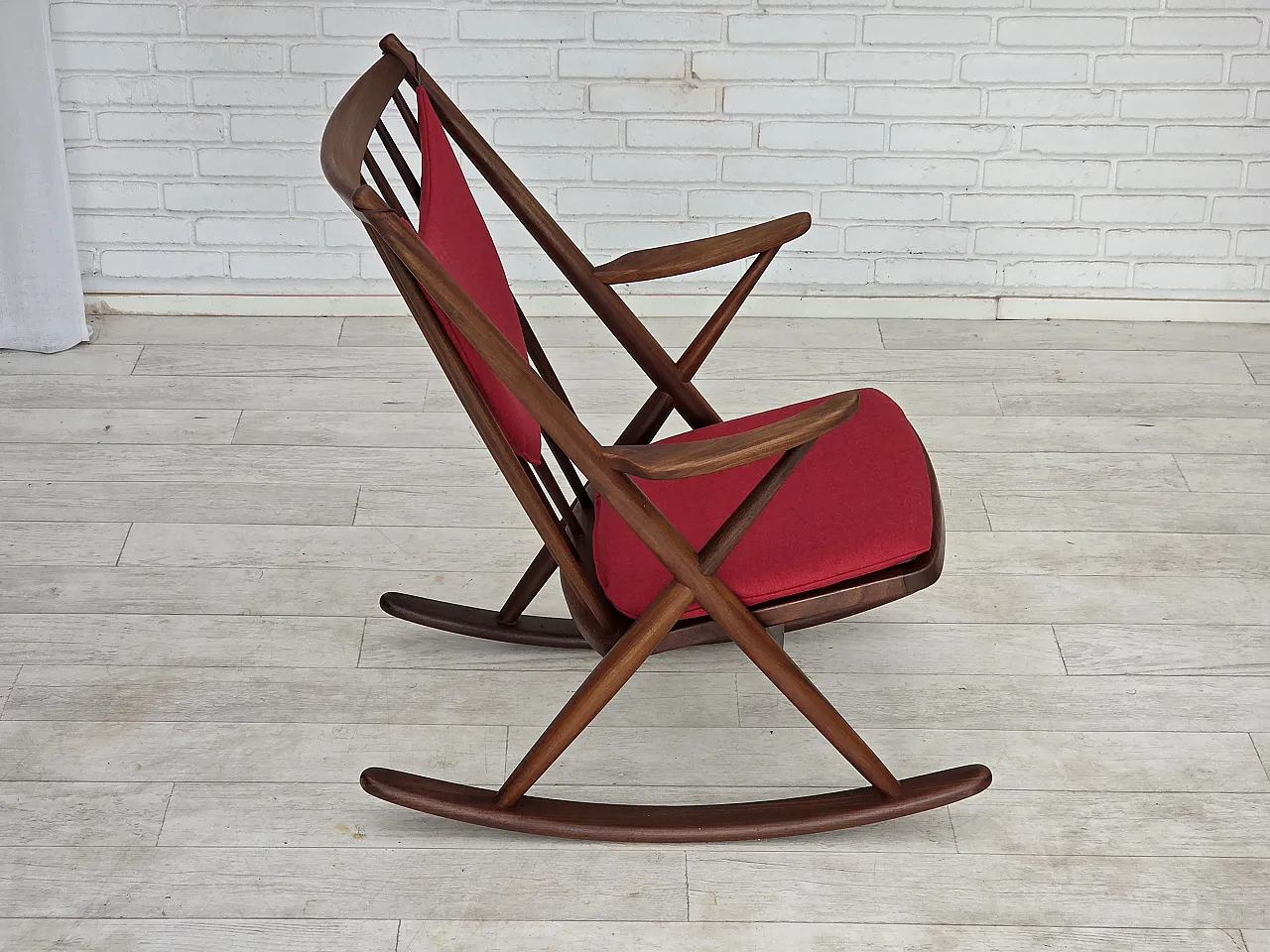 1960s Danish rocking chair by Frank Reenskaug, model 182. 18