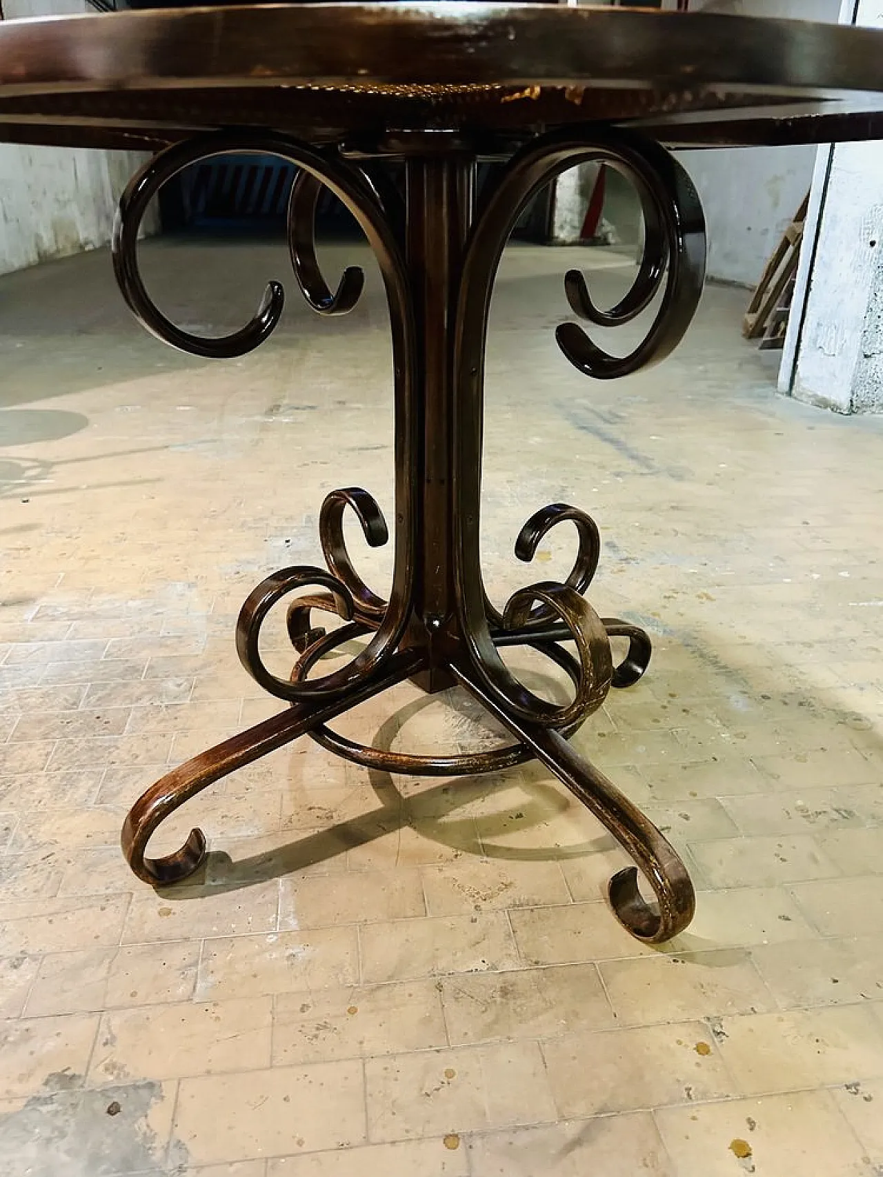 Dining table by Michael Thonet for Thonet 6
