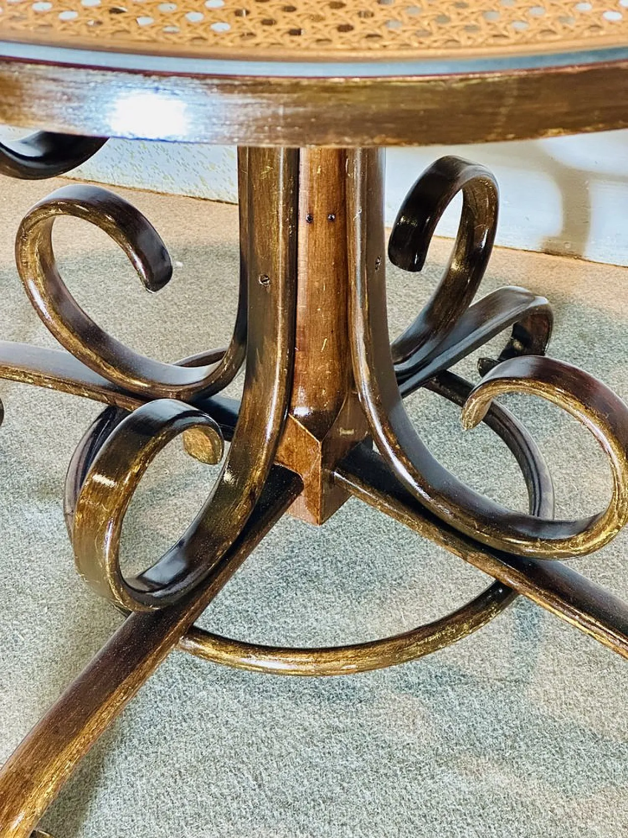 Dining table by Michael Thonet for Thonet 7