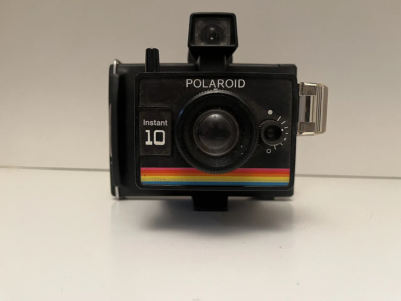 Polaroid Instant 10 camera in plastic, 1970s 3