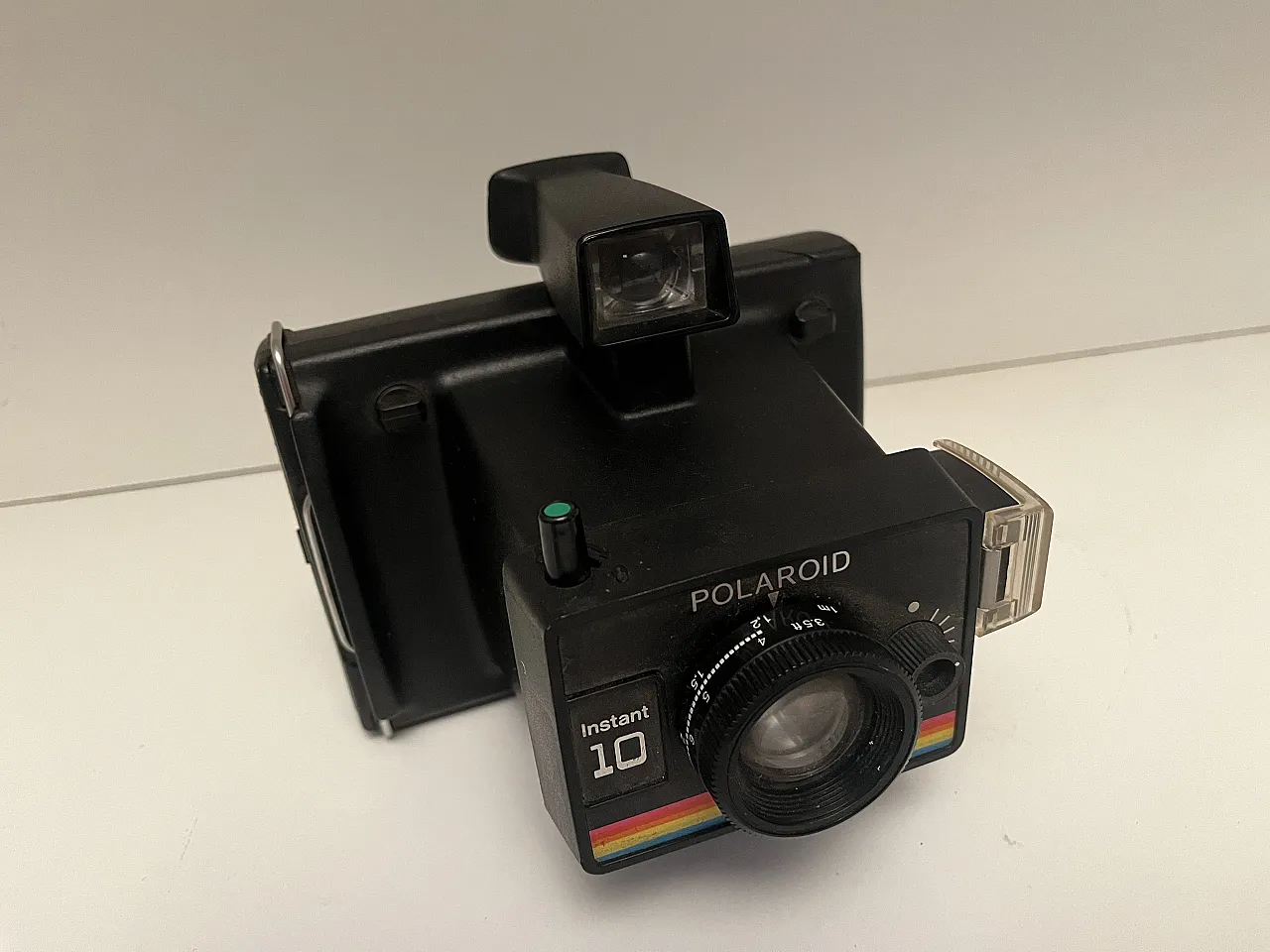 Polaroid Instant 10 camera in plastic, 1970s 5