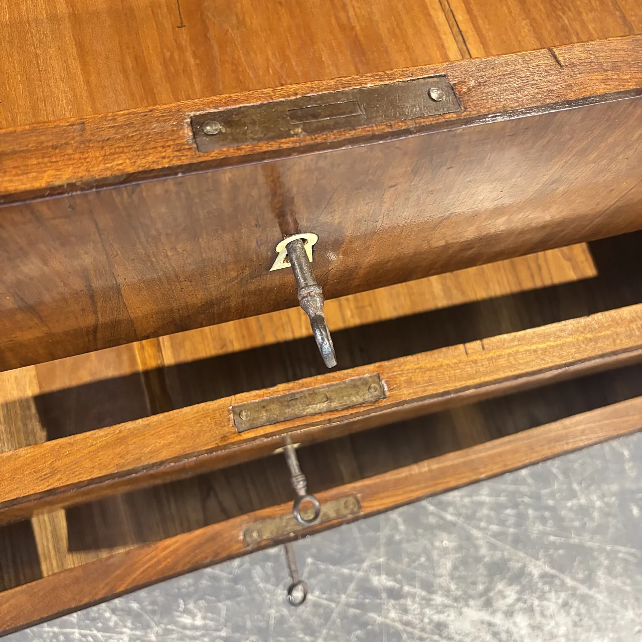 Folding secretaire Charles X Emilia walnut and cherry, 1830 16