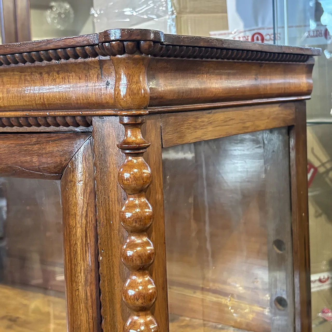 Display cabinet Charles X bookcase in solid walnut restored, 1820 6