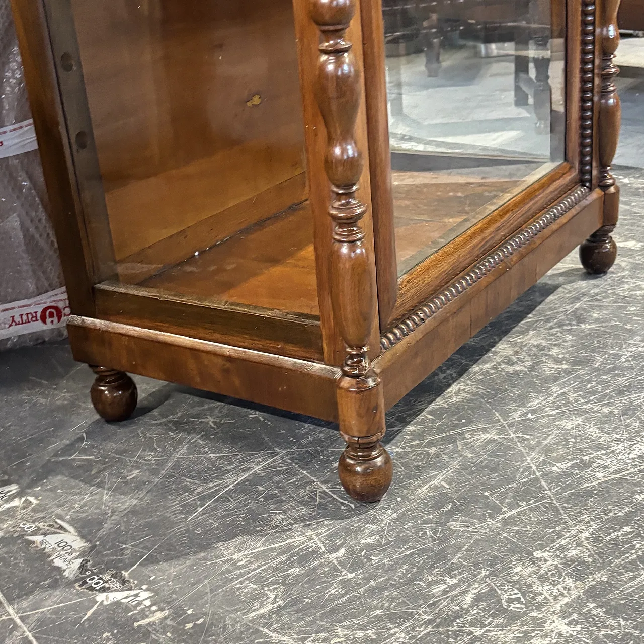 Display cabinet Charles X bookcase in solid walnut restored, 1820 9
