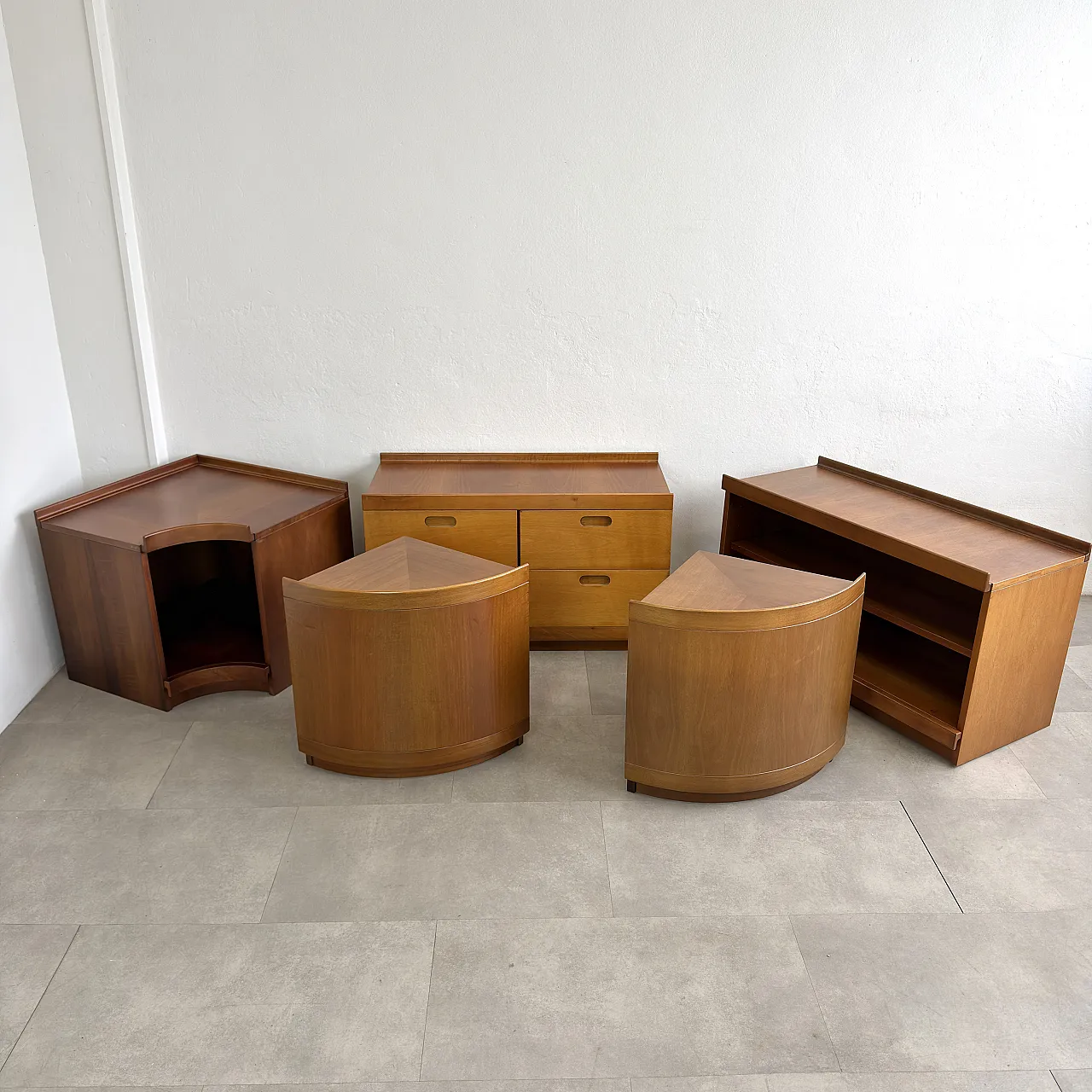 Low modular Fiorenza sideboard by Tito Agnoli for Molteni, 1970s 4