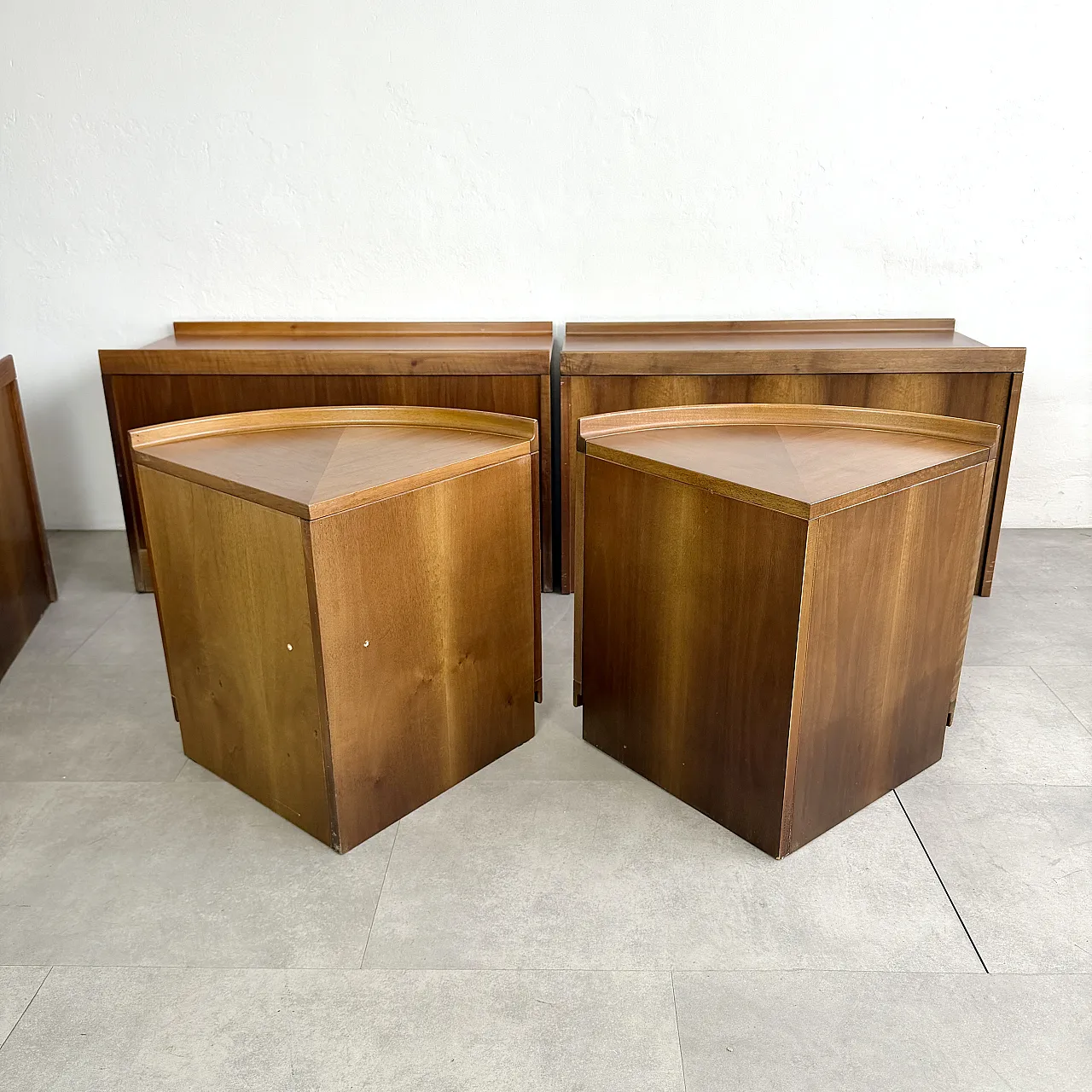 Low modular Fiorenza sideboard by Tito Agnoli for Molteni, 1970s 16