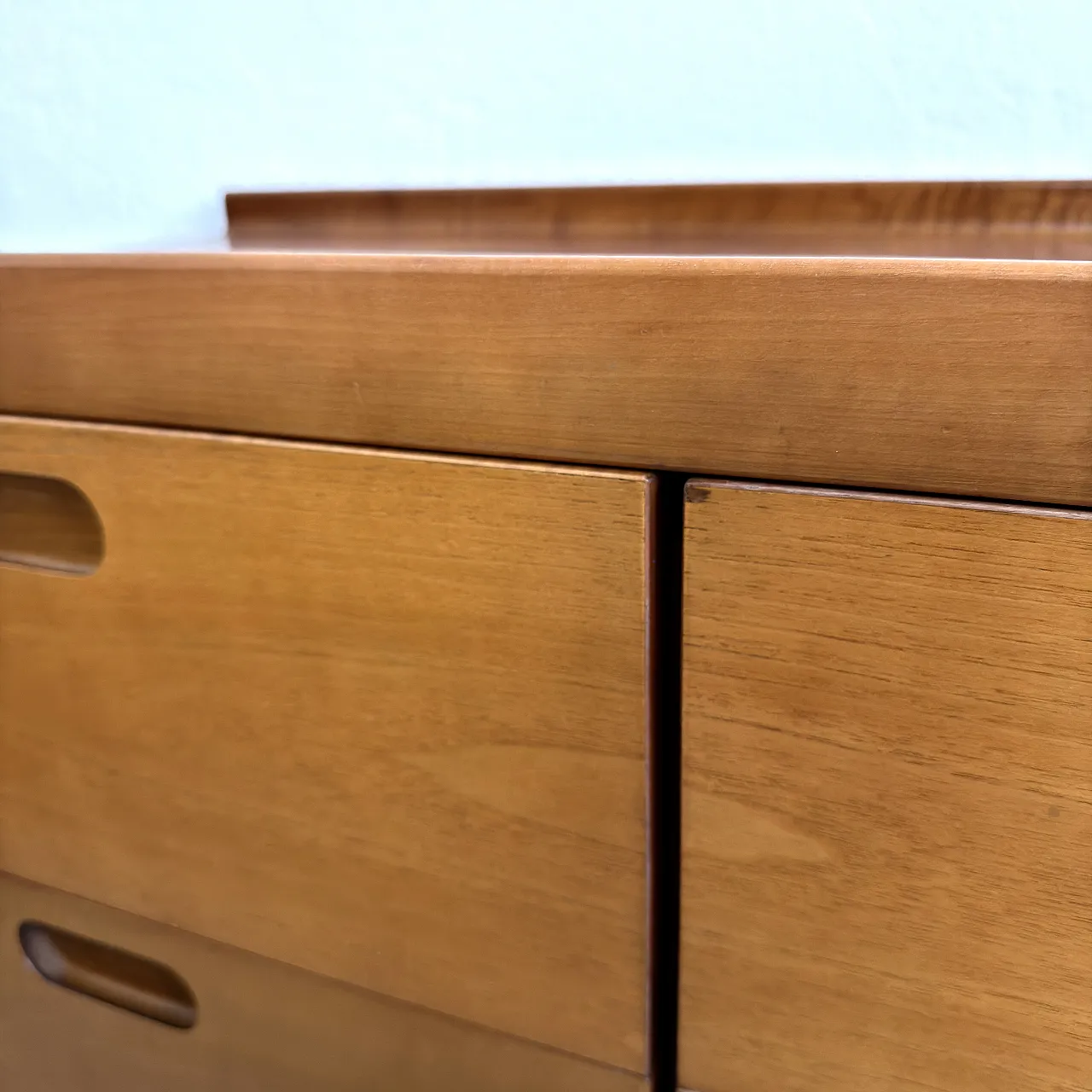 Low modular Fiorenza sideboard by Tito Agnoli for Molteni, 1970s 23