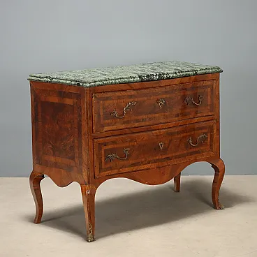 Baroque chest of drawers in walnut and walnut root, mid-18th century