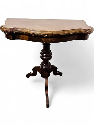 Sicilian chess table