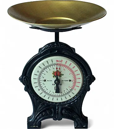 Kitchen scale designed by Bengt Ek for swedish brand EKS