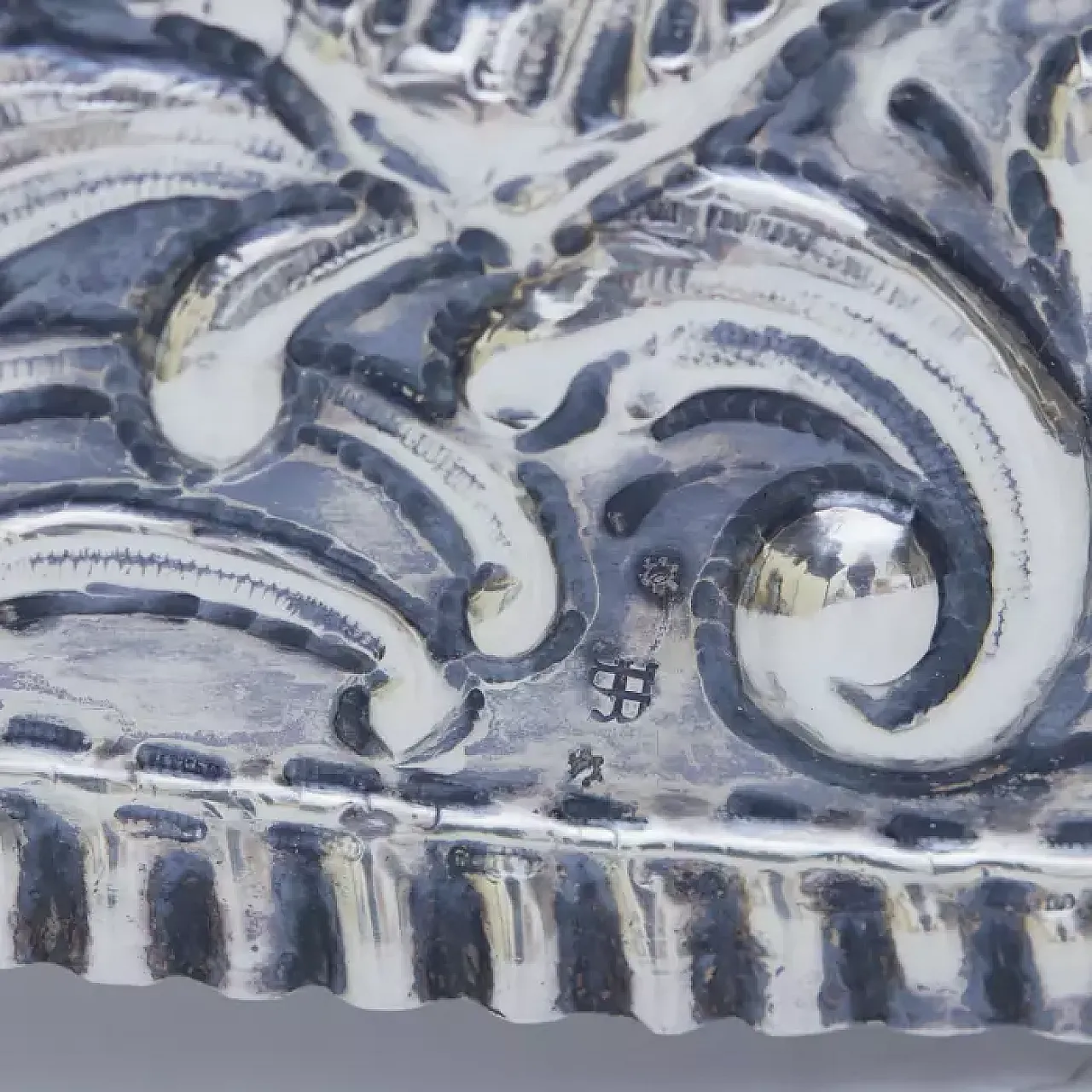 Pair of large oval silver decorative trays, 20th century 7