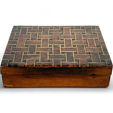 Scatola di legno con decorazioni geometriche, anni '40