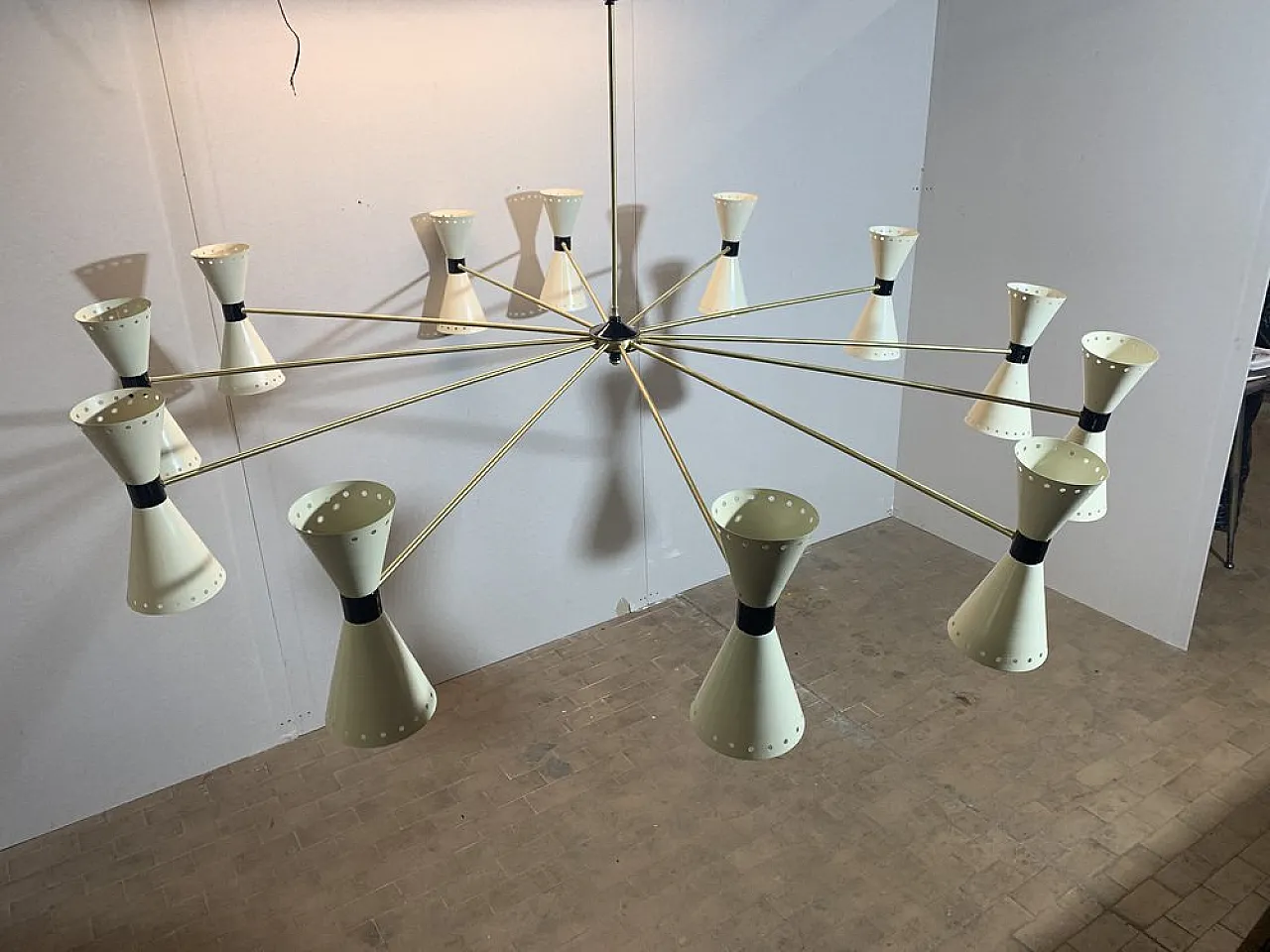 Lampadario in ottone di Stilnovo 6