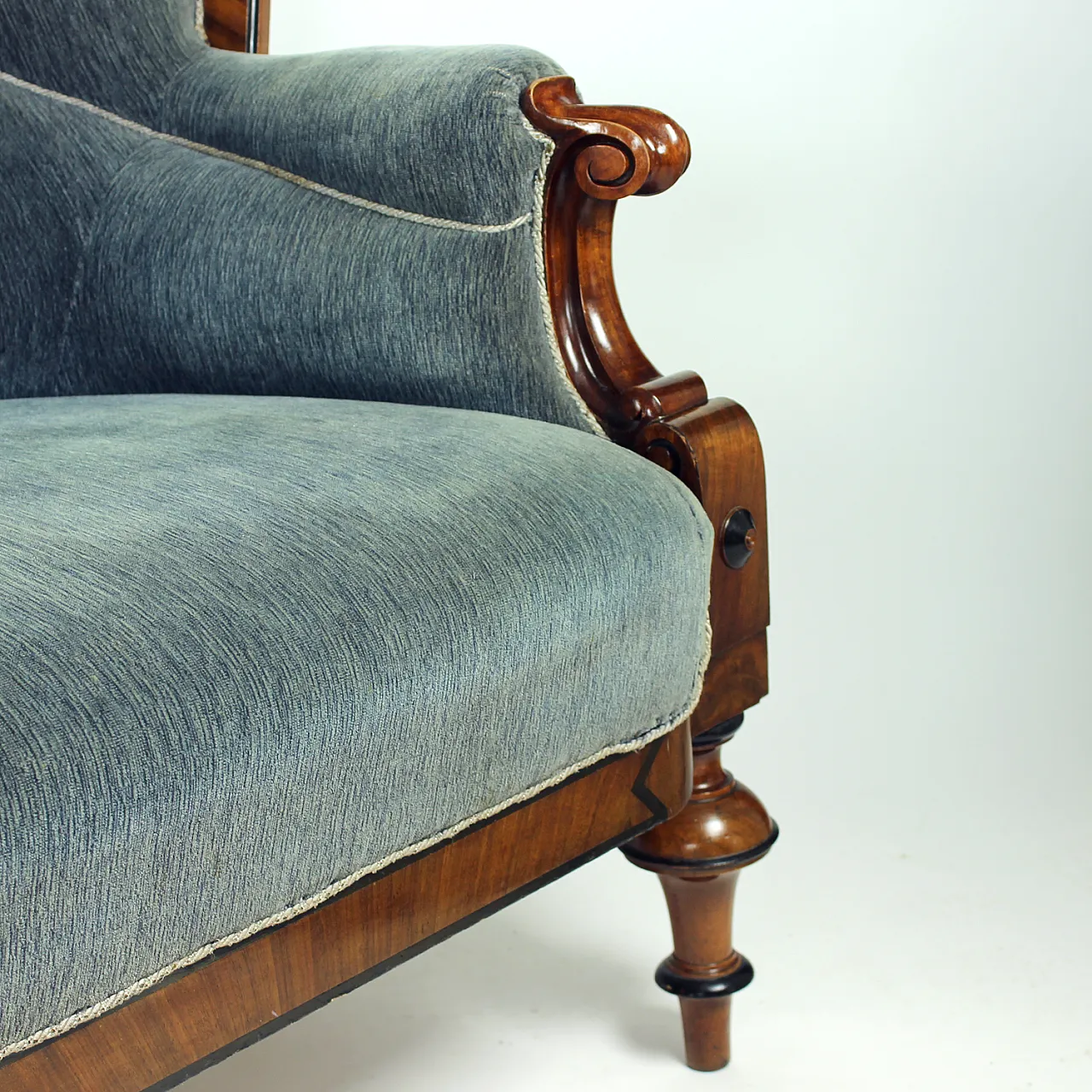 Biedermeier Sofa In Fabric And Walnut Veneer, Vienna, 19th century 12