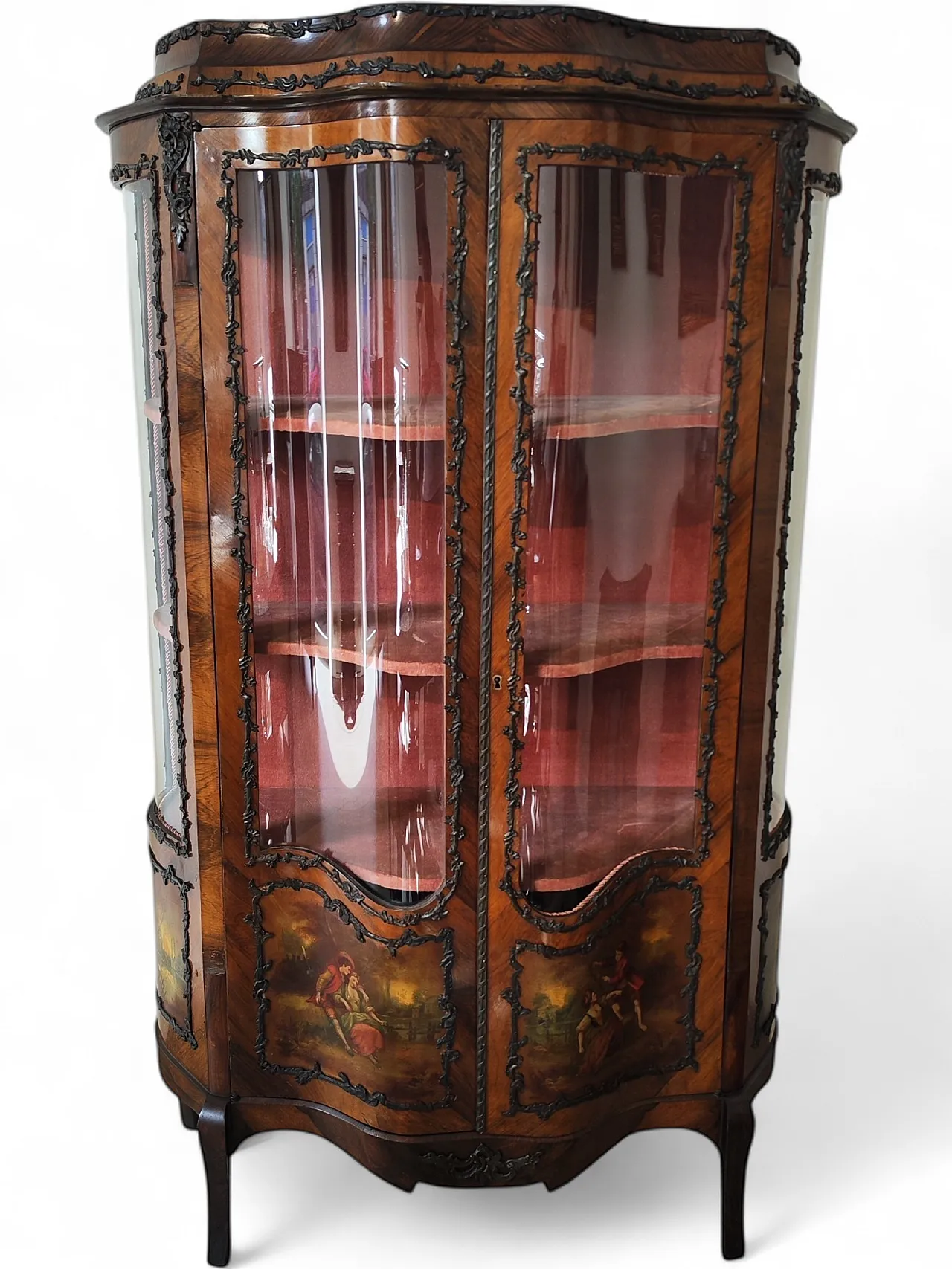 Hand-painted display case 8