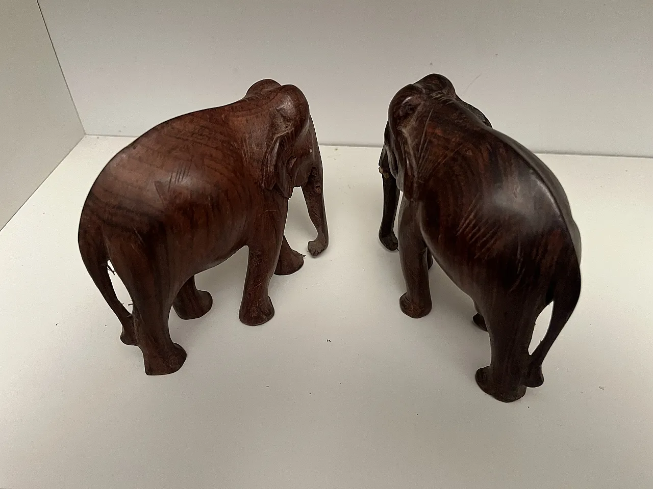 Pair of elephant sculptures in wood, 1980s 3