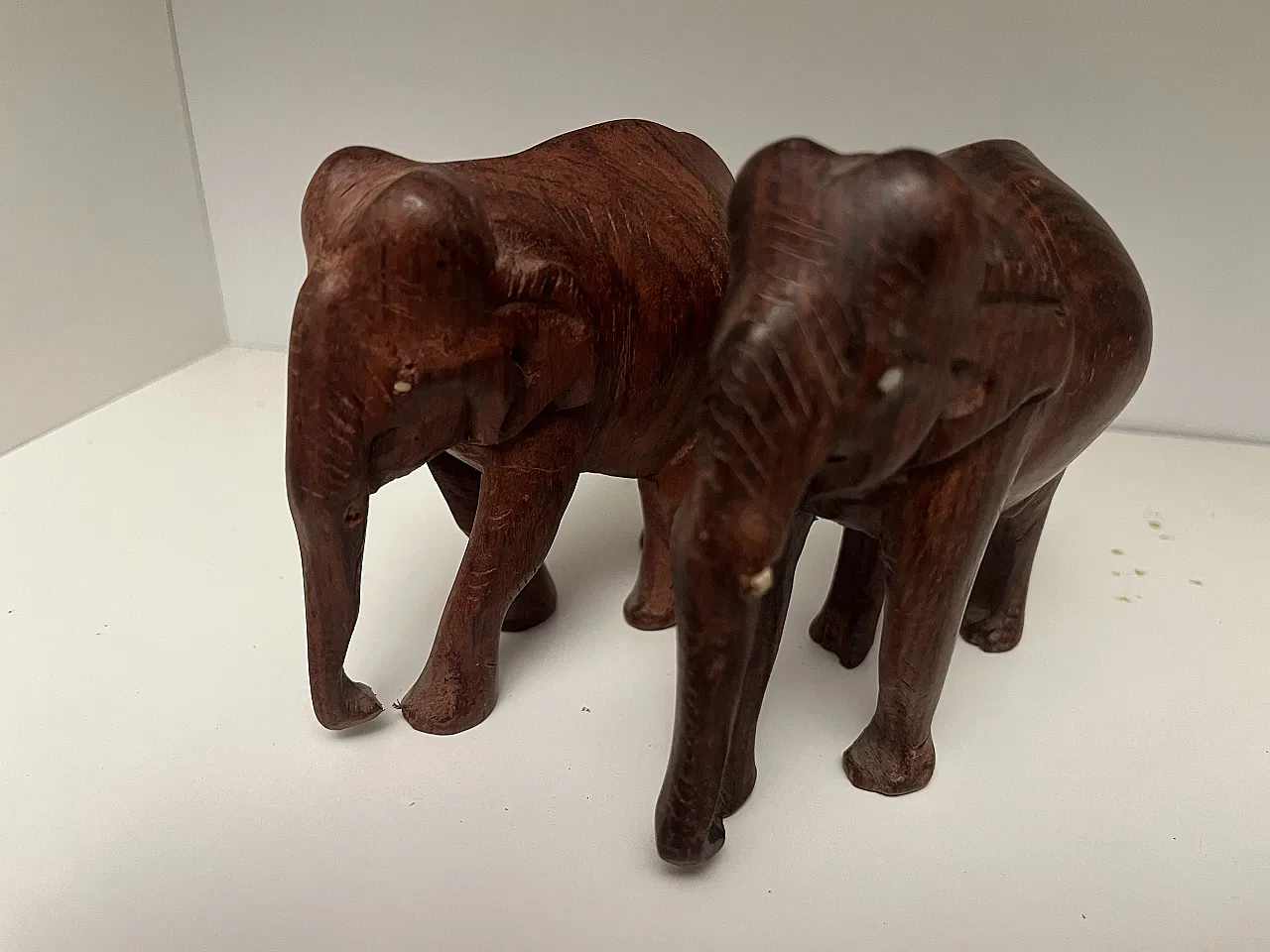 Pair of elephant sculptures in wood, 1980s 4