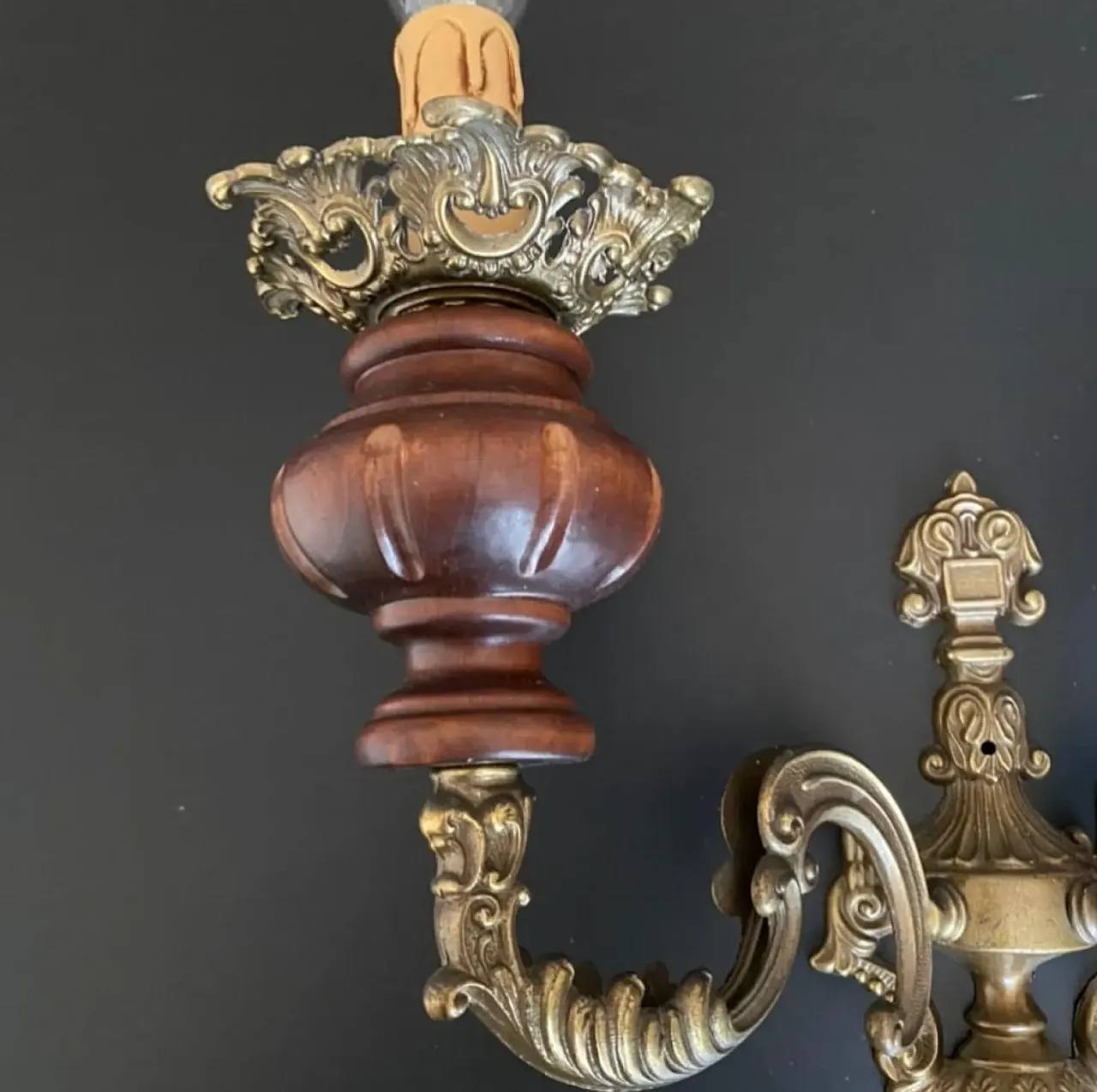 Pair of wall lights with brass and wood, 1960s 5