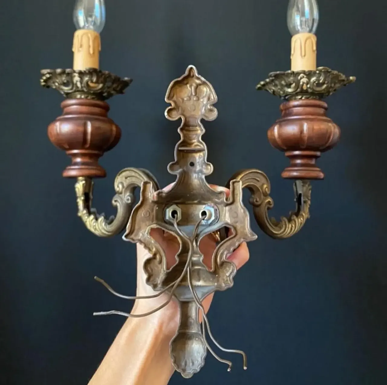 Pair of wall lights with brass and wood, 1960s 7