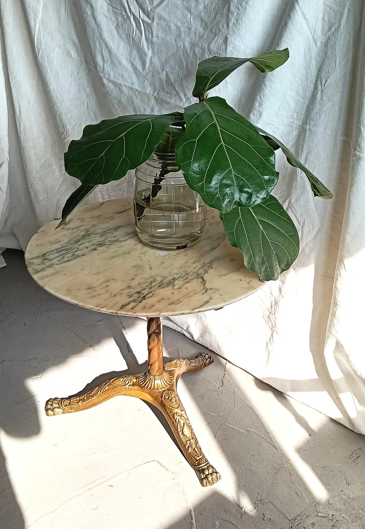 Coffee table in marble and brass, 1900s 9