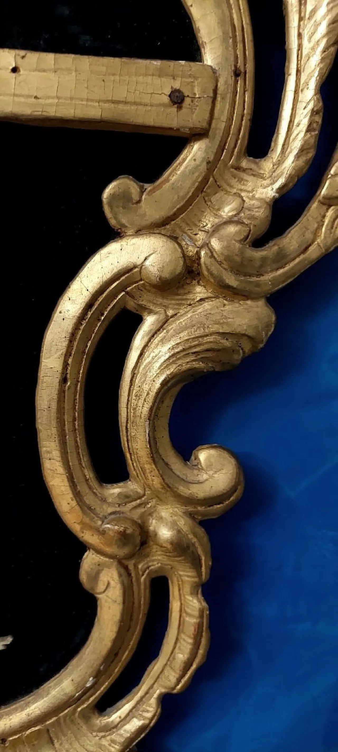 Frame with carved and gilded wooden crucifix, 18th century 11