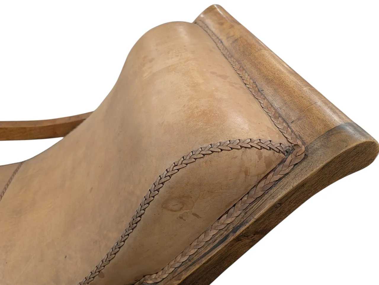 Chaise longue in solid wood and leather from the 1950s 9
