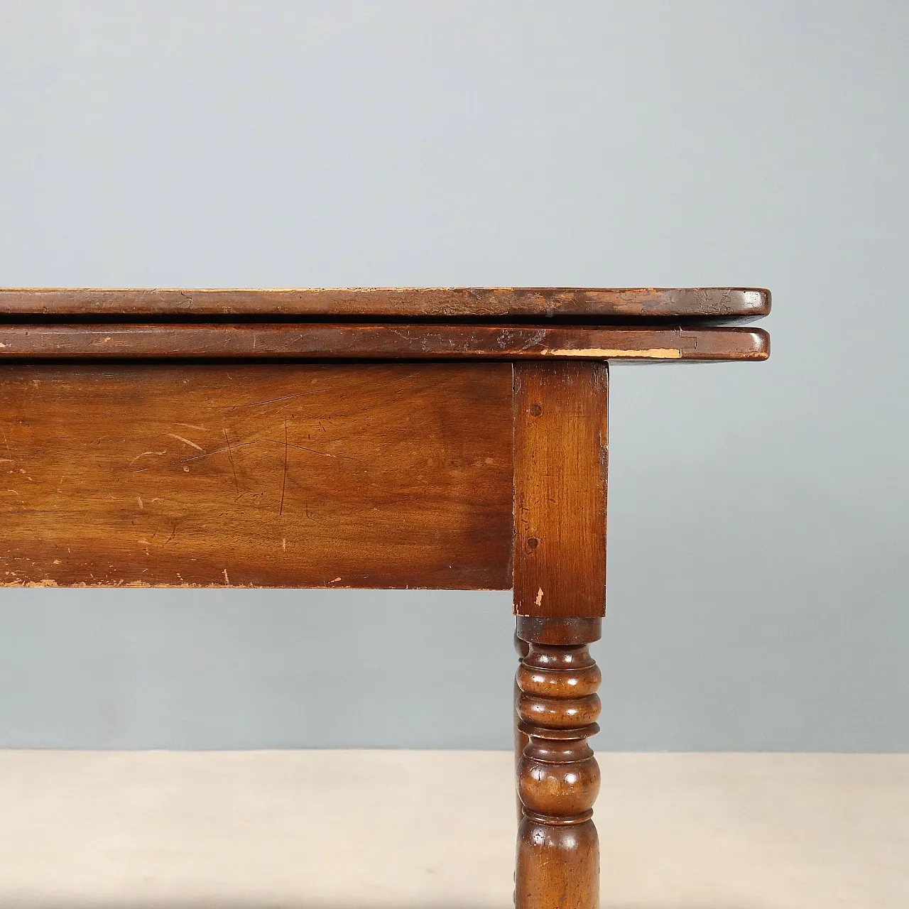 Tavolo a libro in noce con gambe tornite, '800 4