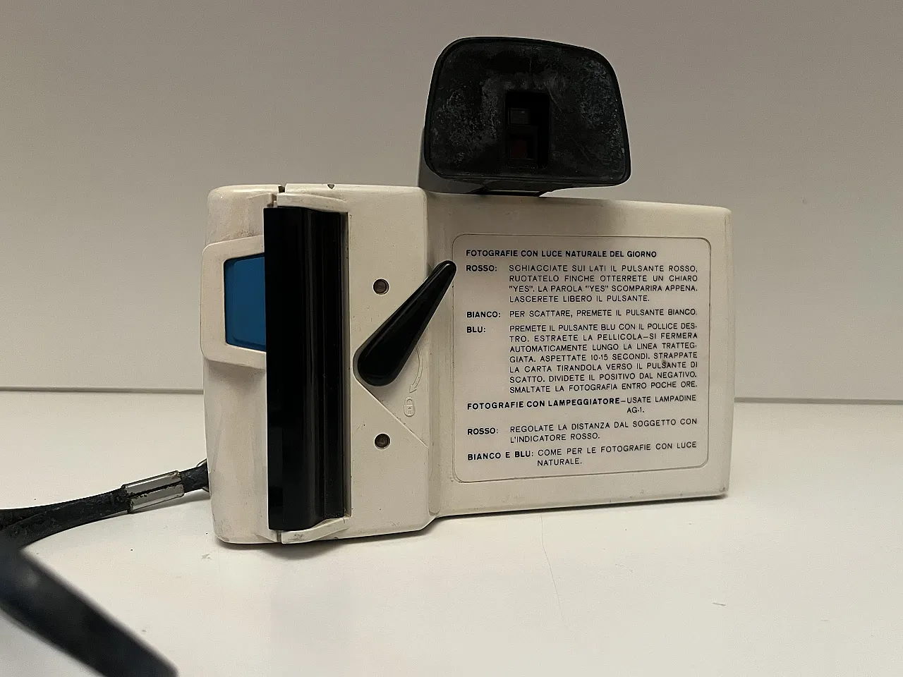 Polaroid Land Camera Swinger Model 20 in plastic, 1970s 4
