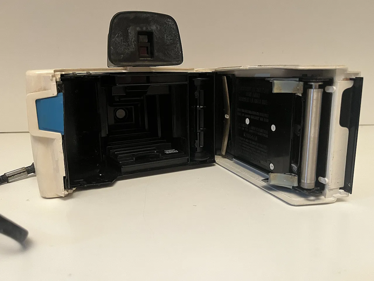 Polaroid Land Camera Swinger Model 20 in plastic, 1970s 5