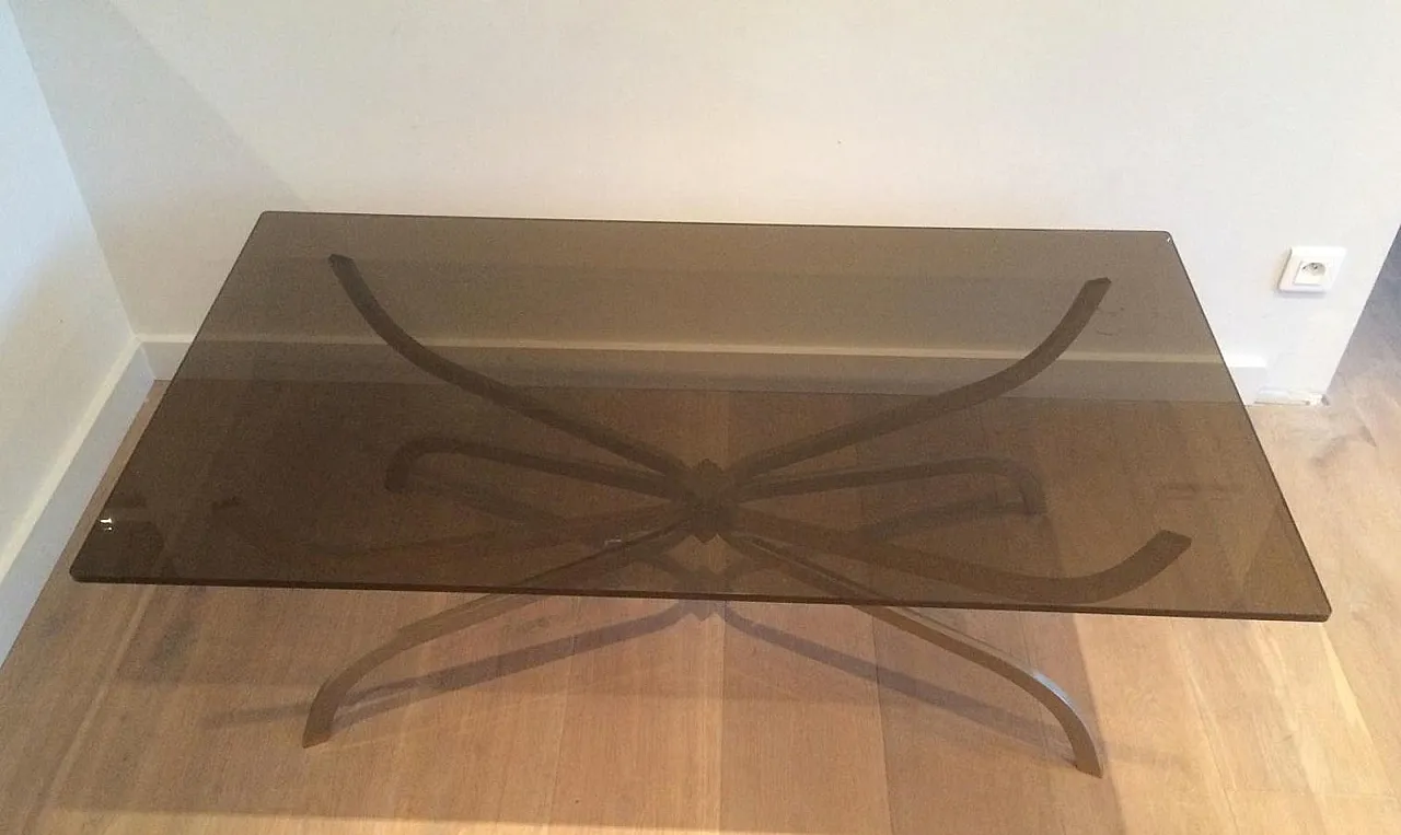 Tavolino in acciaio spazzolato piano in vetro fumé di Maison Charles 4