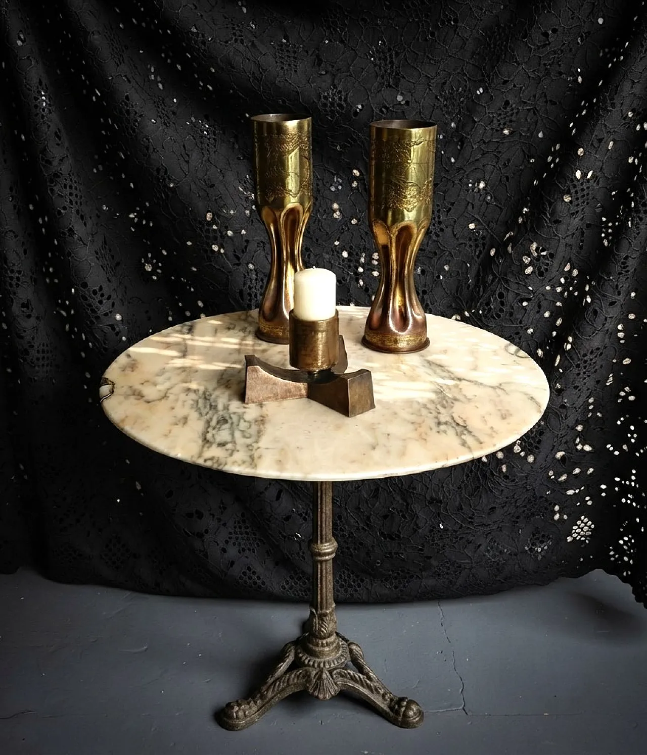 Coffee table in marble and brass, 1900s 31