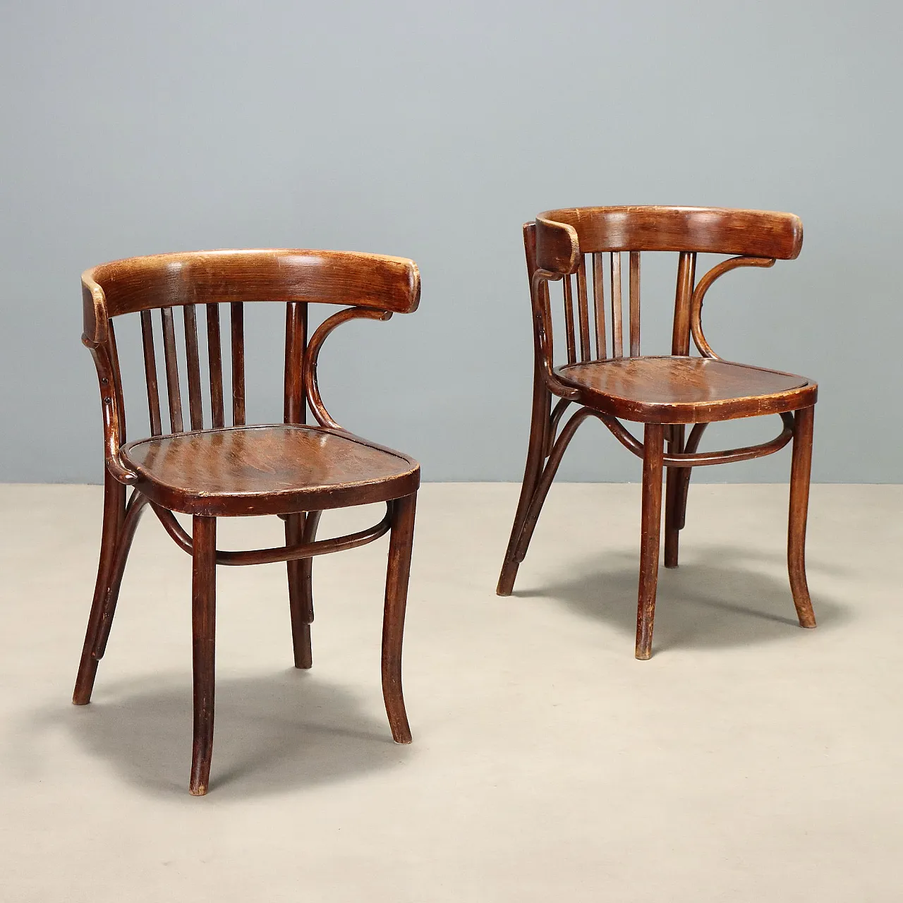 Coppia di poltroncine Thonet in faggio ricurvo, primo '900 1
