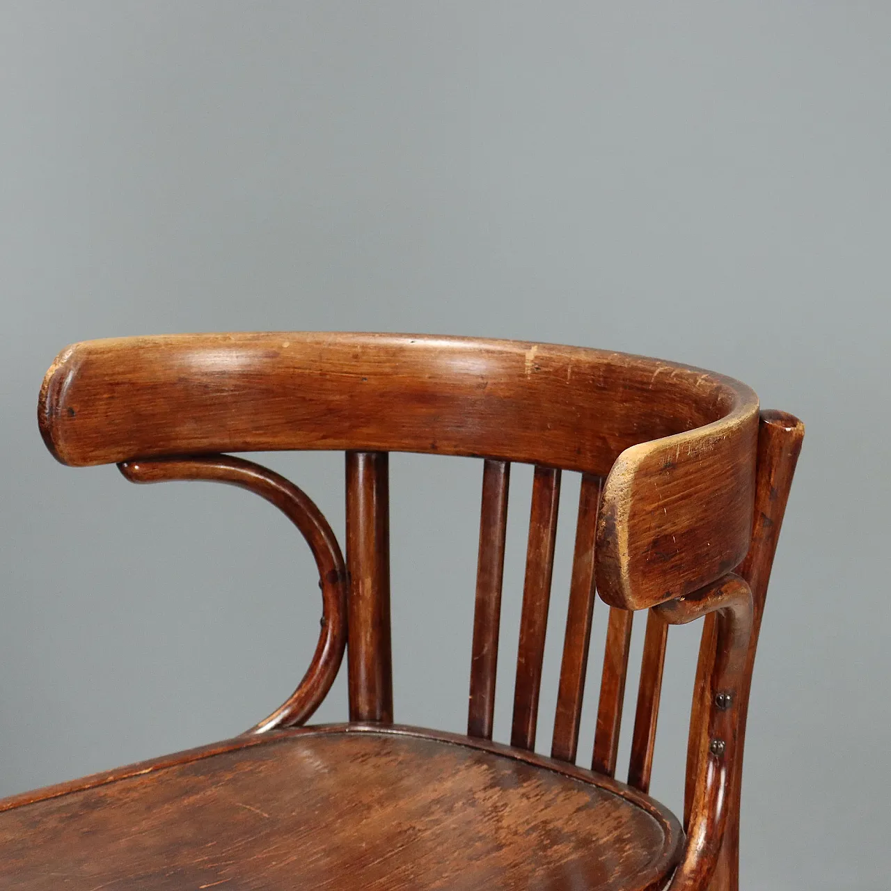 Coppia di poltroncine Thonet in faggio ricurvo, primo '900 4