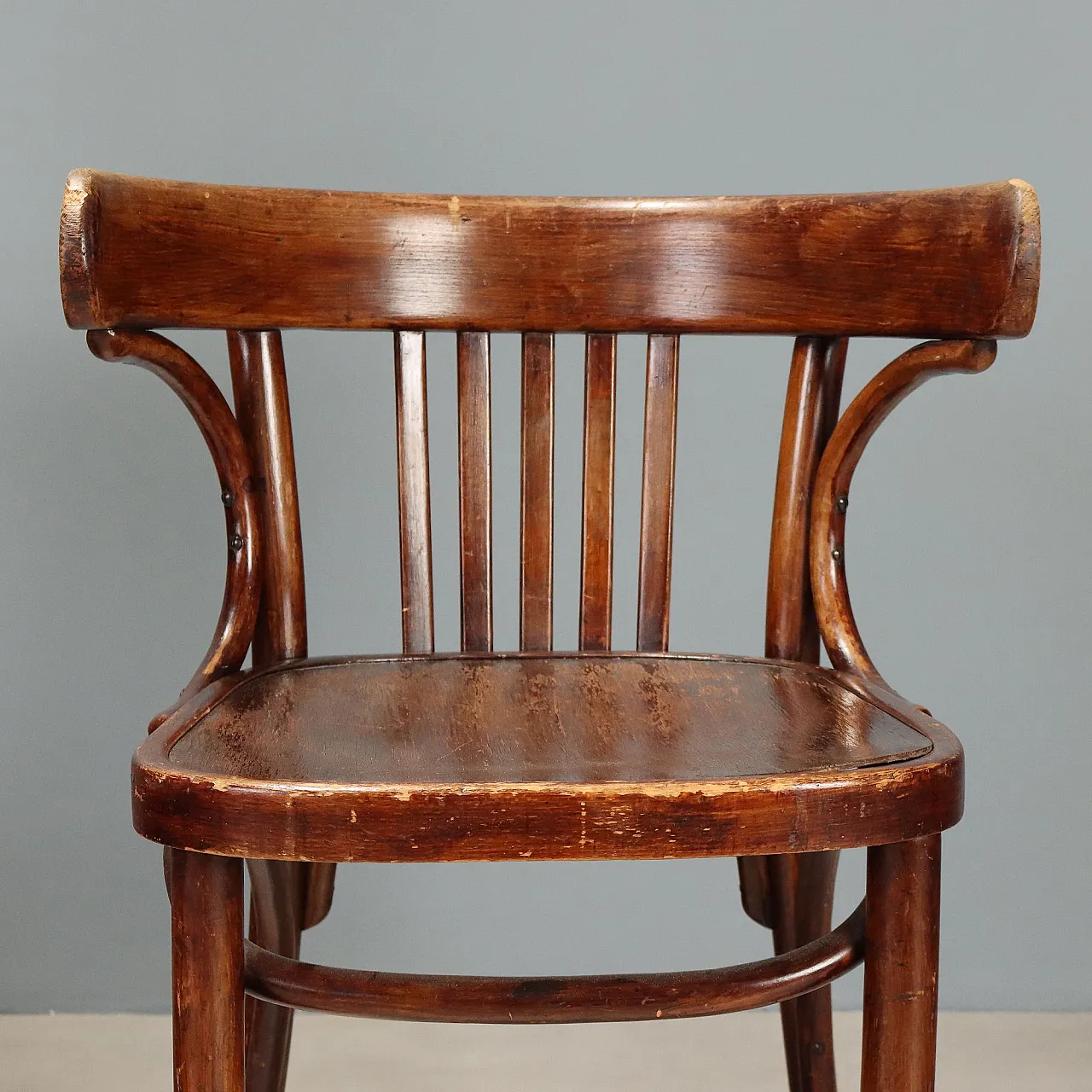 Coppia di poltroncine Thonet in faggio ricurvo, primo '900 5