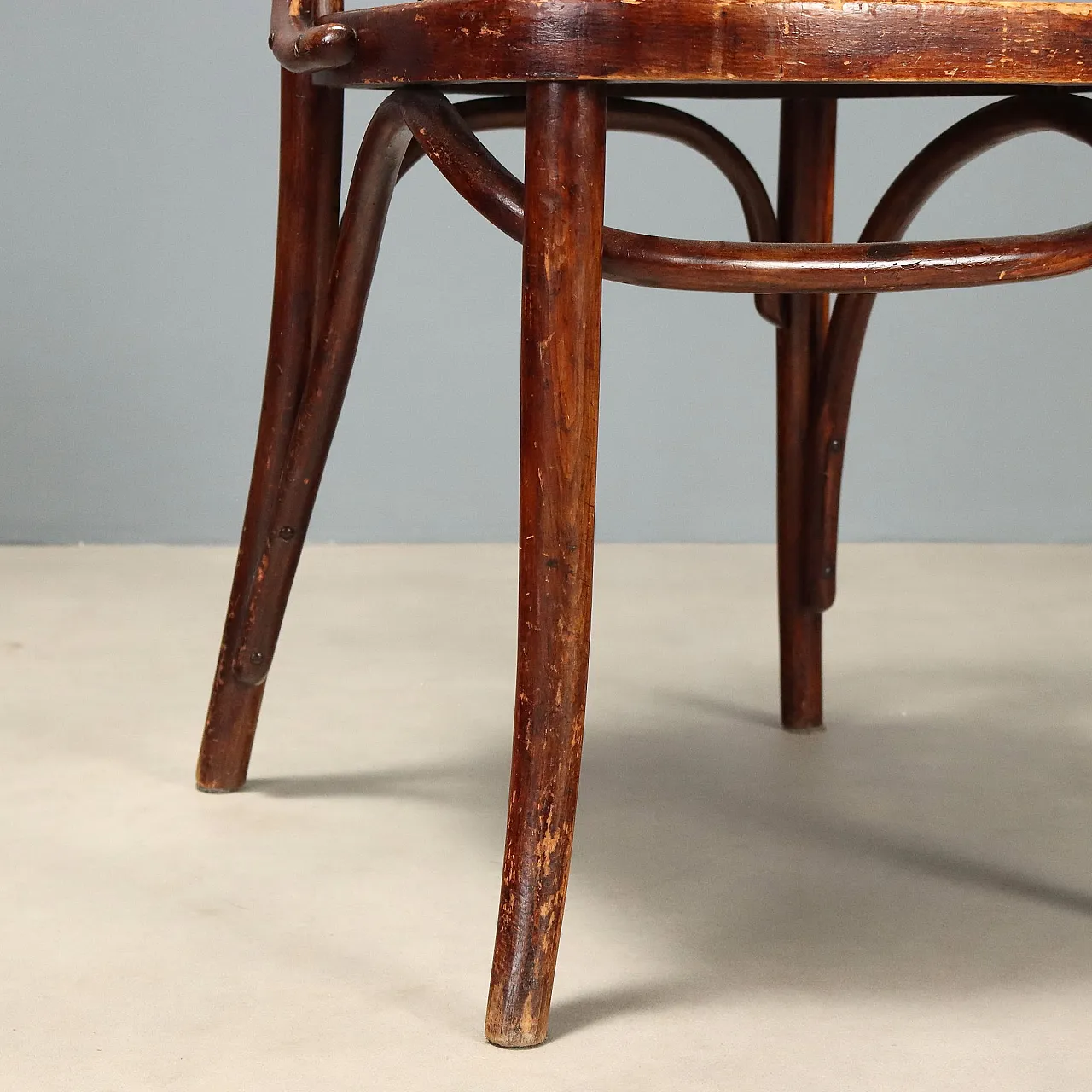 Coppia di poltroncine Thonet in faggio ricurvo, primo '900 7