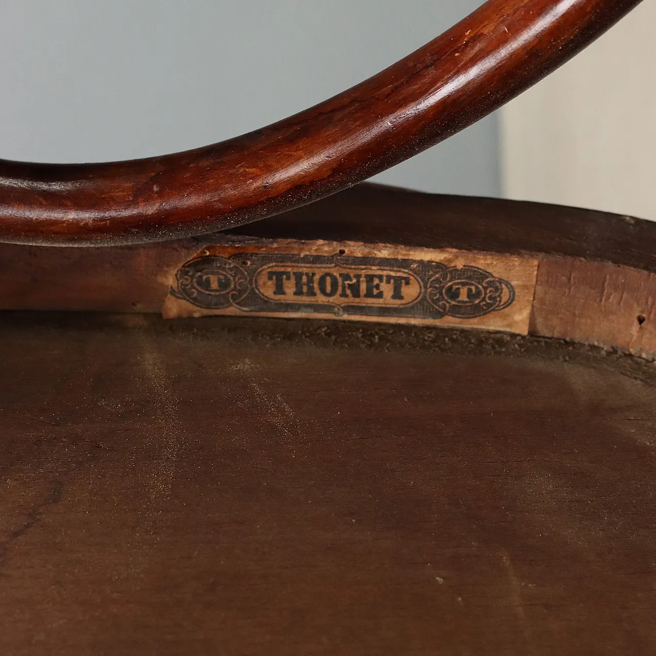Coppia di poltroncine Thonet in faggio ricurvo, primo '900 9
