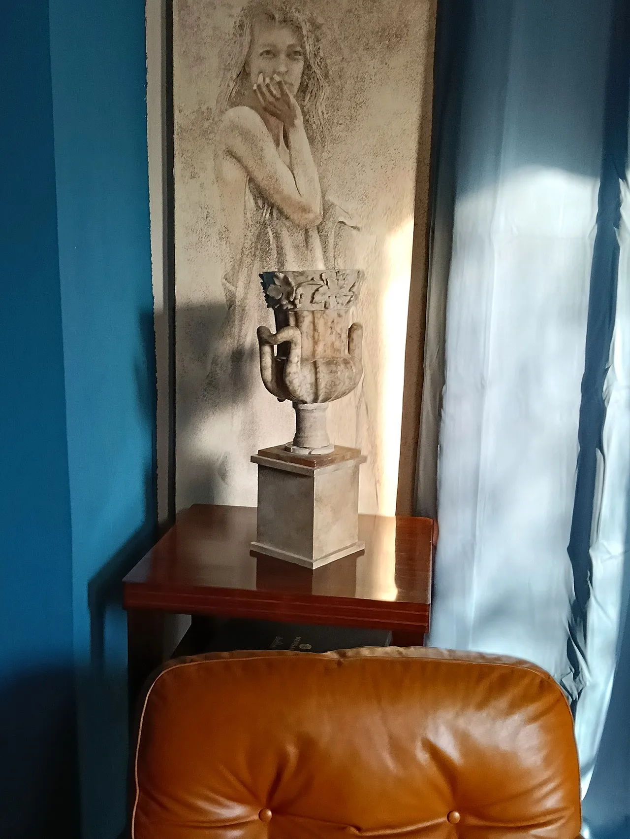 Marble vase in Neoclassical style, 20th century 38