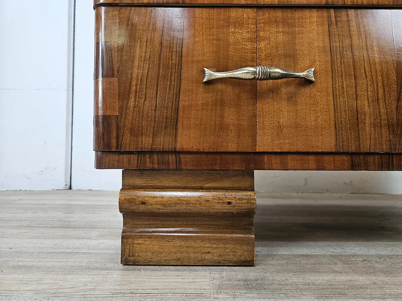 Walnut and metal chest of drawers, 1940s 18