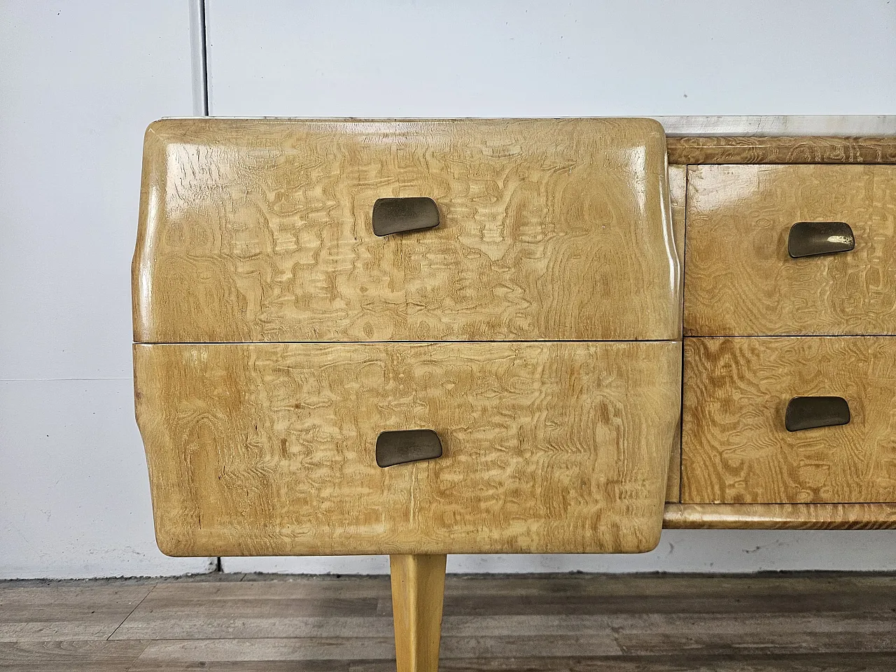 Maple and marble chest of drawers, 1950s 10
