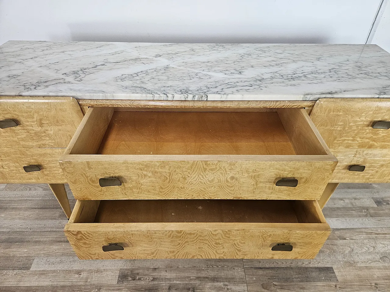 Maple and marble chest of drawers, 1950s 17