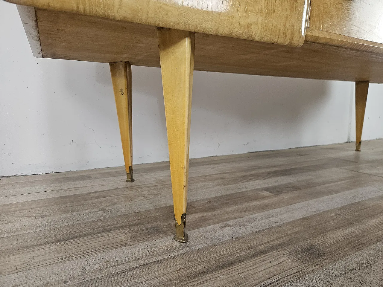 Maple and marble chest of drawers, 1950s 20