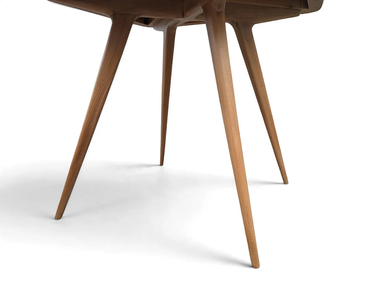 Restored 1950s maple wood game table by Cassina, 1950s 5
