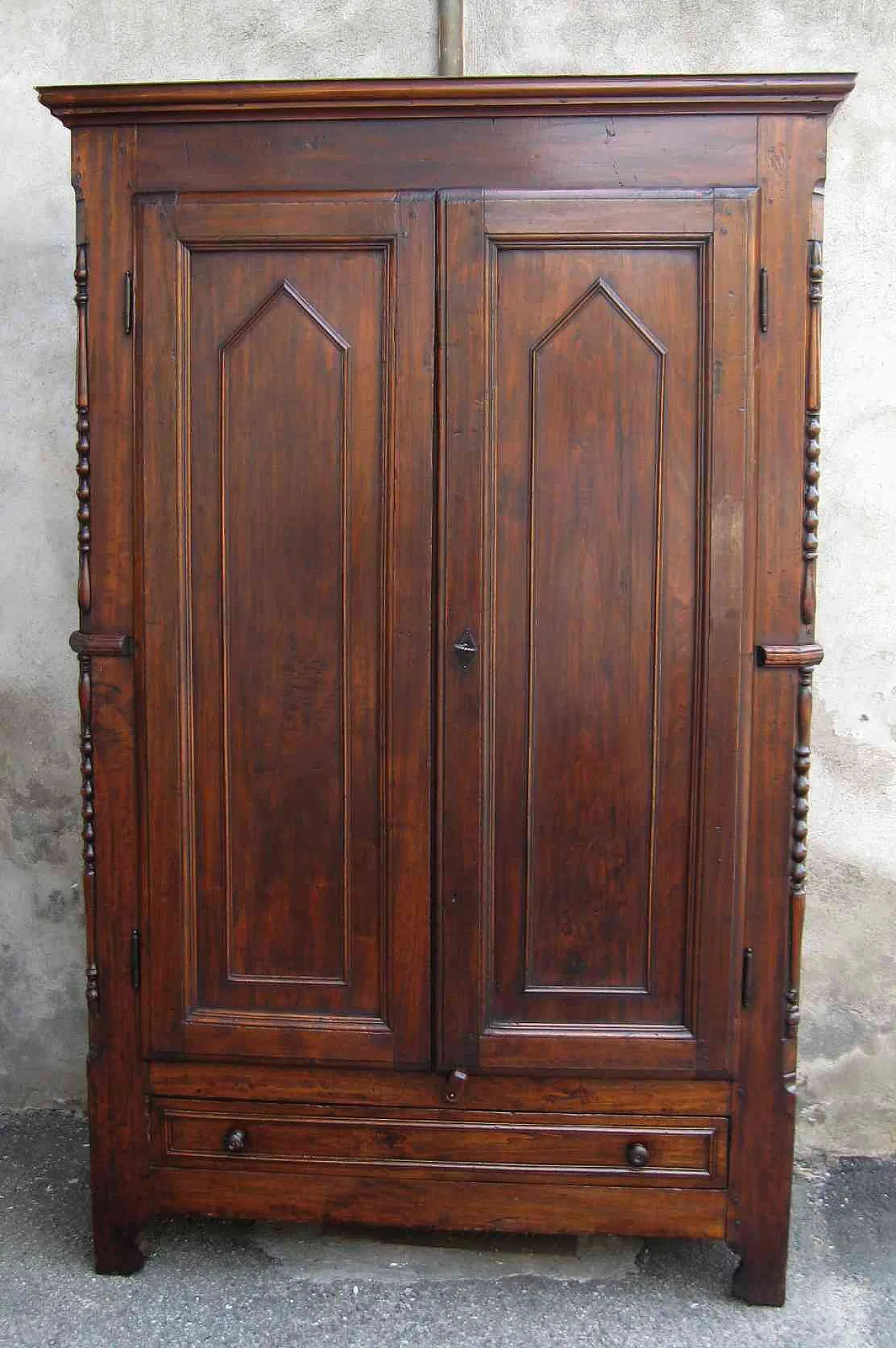 Wardrobe in solid wood, 19th century 1