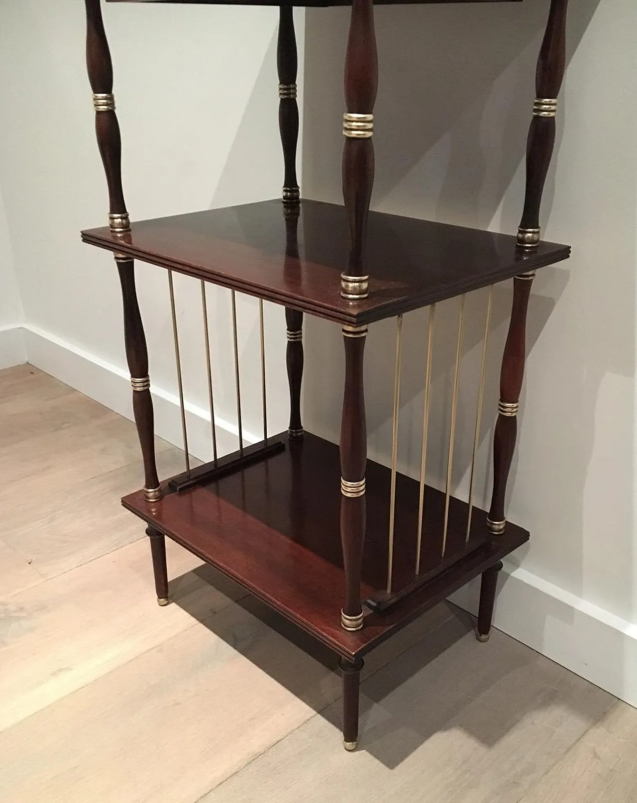Tavolino neoclassico in mogano, pelle e ottone, circa 1950 5