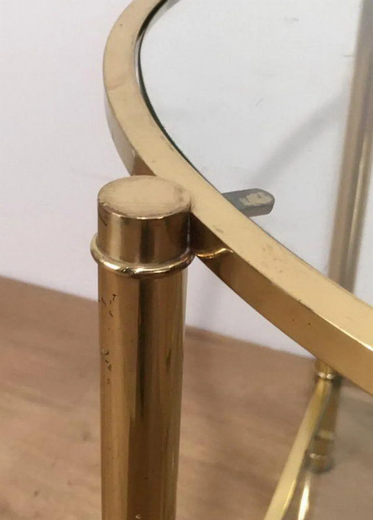 Coppia di tavolini rotondi in ottone in stile neoclassico, anni '40 6
