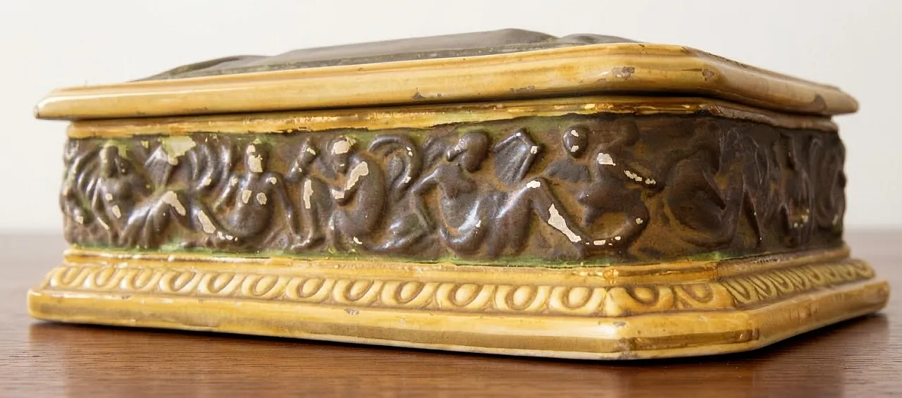 Ceramic casket with grape harvest scene, 1920s 5