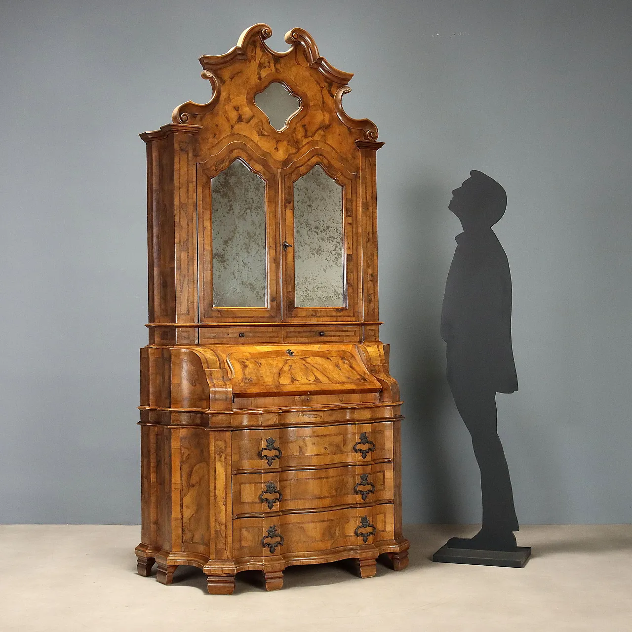 Walnut and burl burl trumeau, early 20th century 3