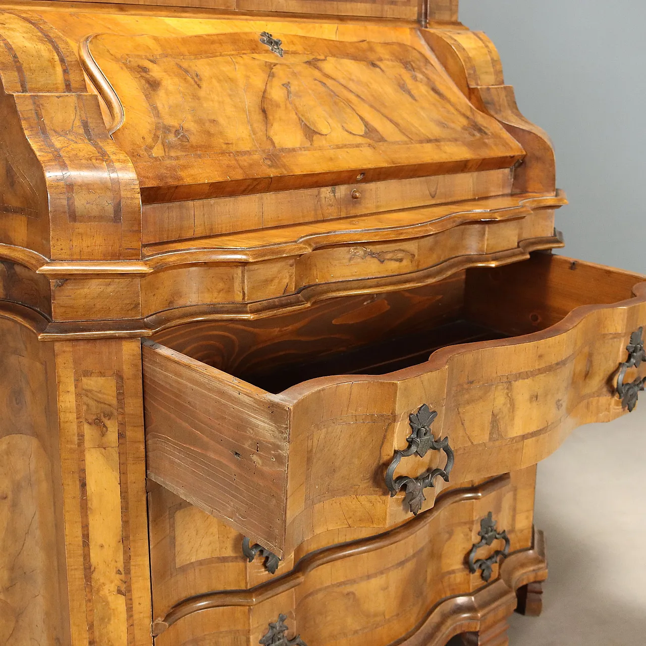 Walnut and burl burl trumeau, early 20th century 10
