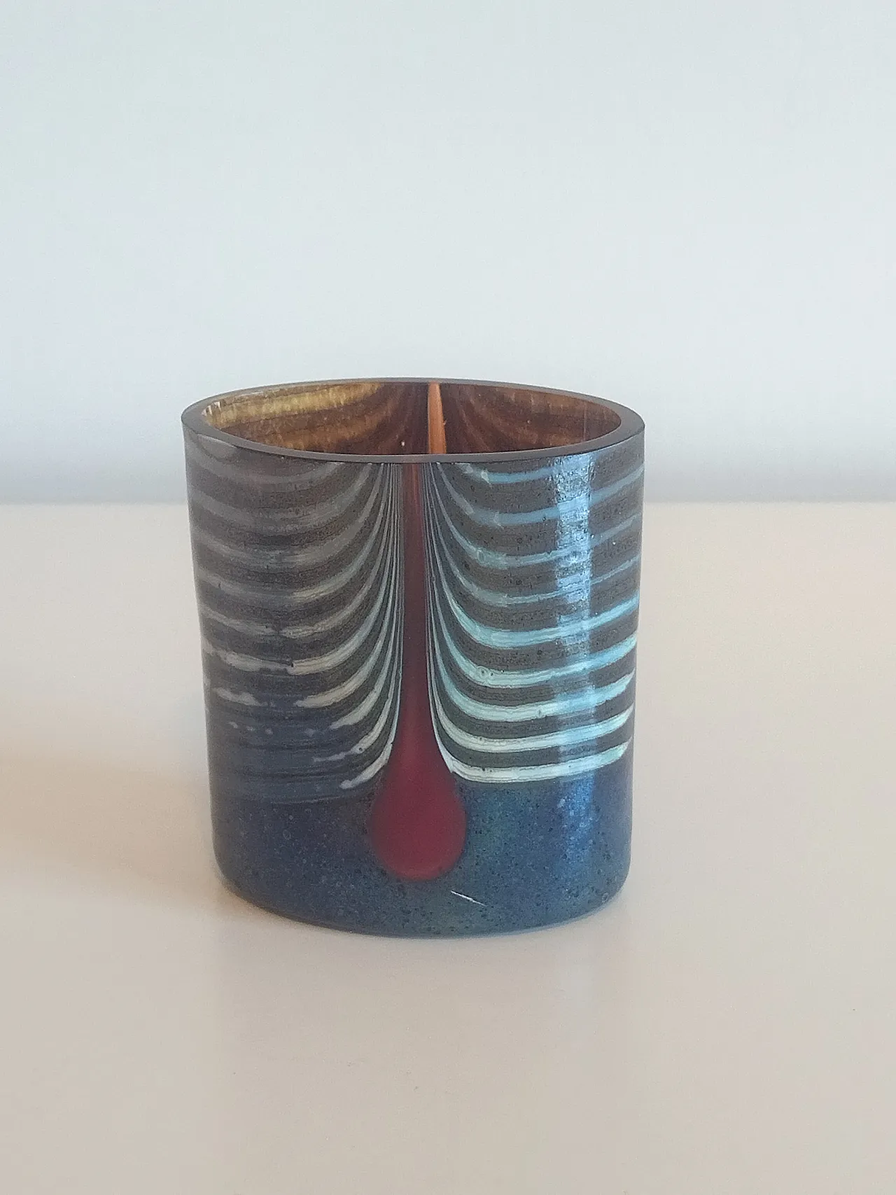 Ateljé blown glass vase of Kosta Boda 13